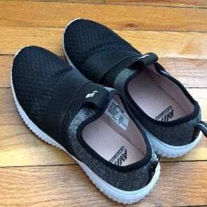 AVIA BLACK GRAY WHITE SNEAKERS